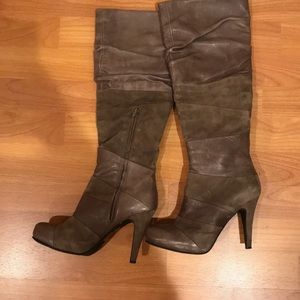 LUCA STEFANI high heel boots.